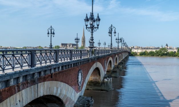 Immobilier: combien faut-il débourser pour s’offrir un bien à Bordeaux ?